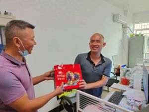 瑞凯龙集团中秋节前慰问留深员工